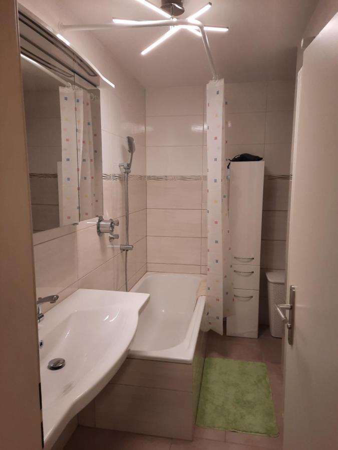 Moderne 3Zimmer Wohnung, In Koenigsbrunn Bei Augsburg Kültér fotó